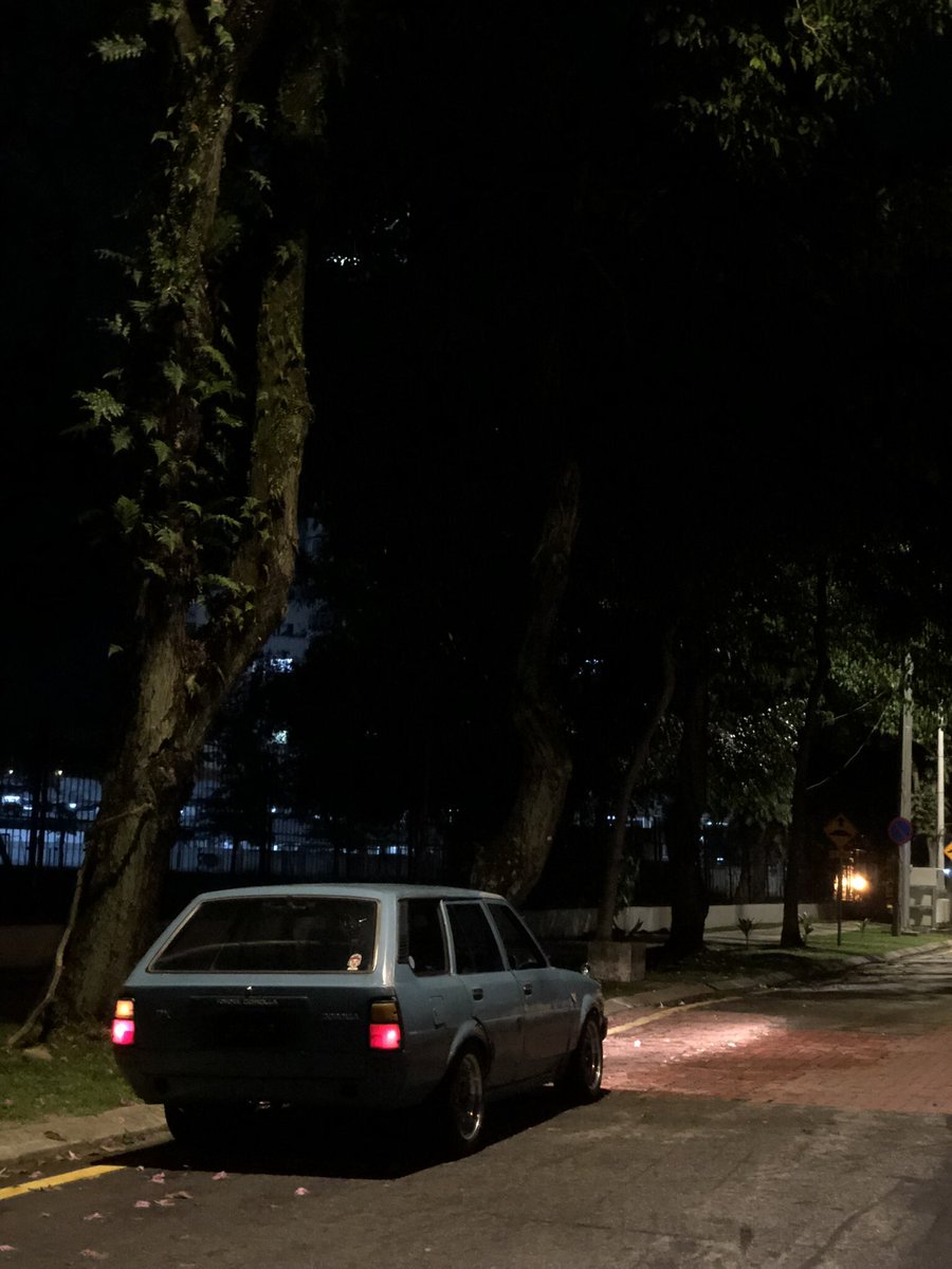 malam berganti siang. Hari hari matahari bangun awal buat kerja, ada satu hari nanti dia bangun lambat, gelap je, dengar cerita hari juma’at. bila fikir fikir balik takutt tapi…