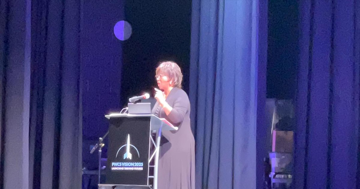 AndrewBuchheit's tweet photo. At EEE Conference to kick off the school year with this Amazing team of of T. Clay Wood Educators and Flat Clay. Inspiring opening from Superintendent Dr. McDade. Highlight was hearing from Dr. Mae Jemison. @maejemison @LDMcDade #timberwolvessummerfun #TimberwolvesROCK https://t.co/cxa88RFZCb