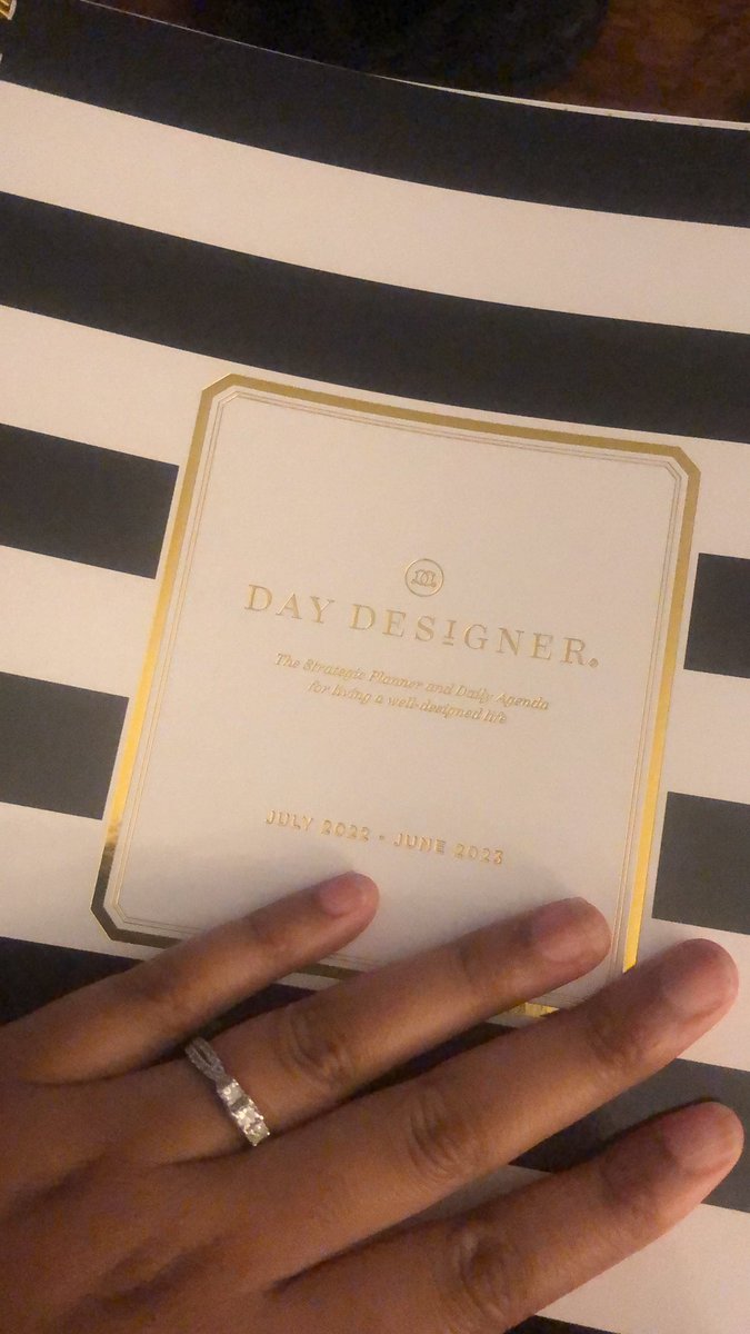 MrsDH_2Cool's tweet photo. What do yβall need to make sure youβre ready for the new school year?
This year Iβm going be need my planner. π
New school & New subject π±
I love the #DayDesigner planners because itβs for my life goals. So excited to get started ππ€© #TippsTiger @TippsElementary https://t.co/OTIewJPOtL