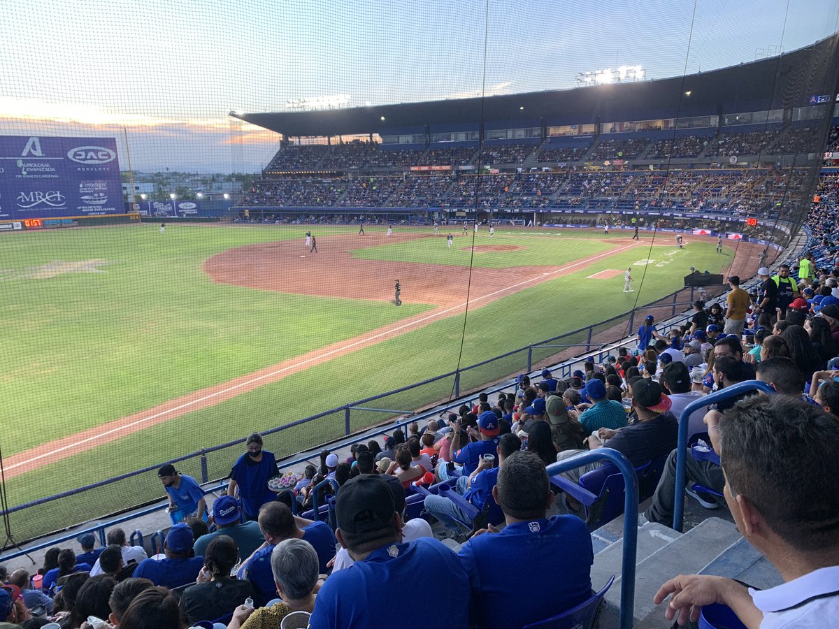yorch_51's tweet photo. Mamá el mechón…. 🔥🔥🔥🔥… esperando a #mechon @AcererosOficial https://t.co/QmTEh6D57i