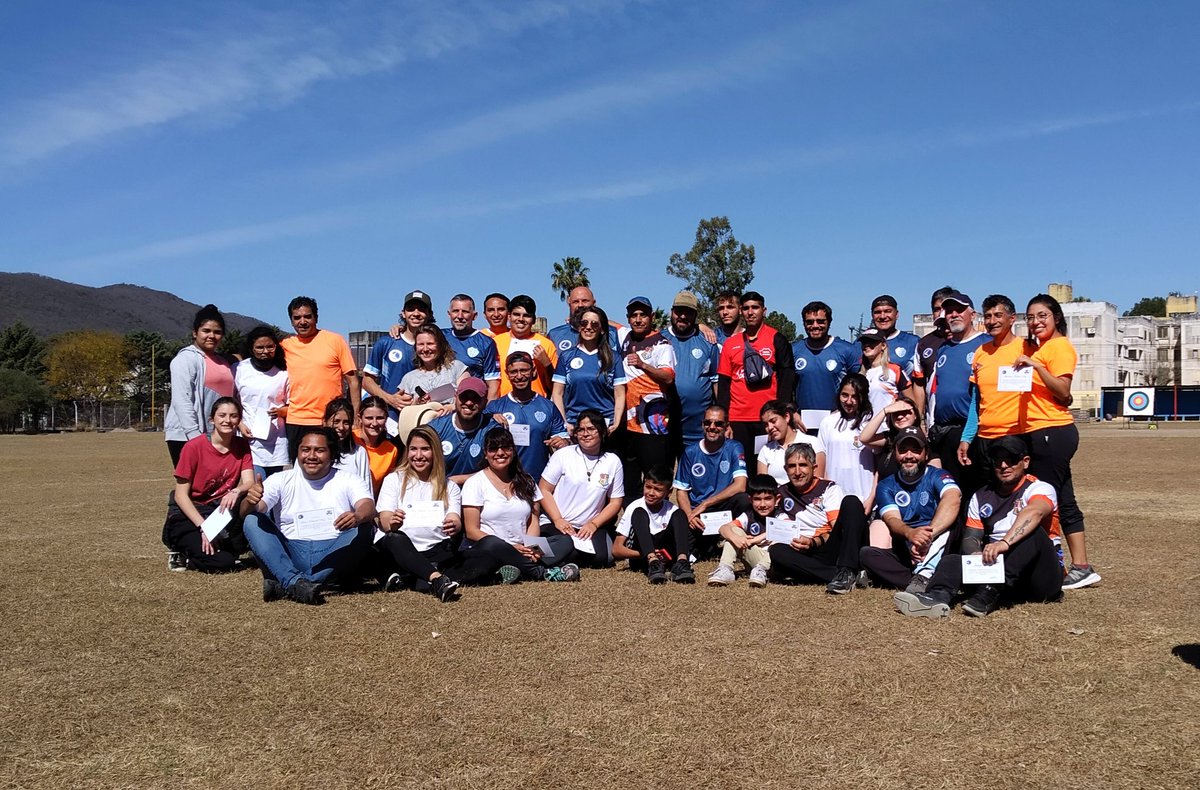 ClubFoxSalta's tweet photo. Durante la mañana del domingo se realizó el Torneo Provincial de Tiro con Arco y clasificatorio para los Juegos Evita - 3 Arqueras U17 representan al Club Fox - 
Agradecemos a todos por participar! 👏🏼 

• CLUB FOX 

• Te esperamos! 🏹🎯 

#clubfoxsalta #tiroconarco #Salta https://t.co/eEtEoYYkUk