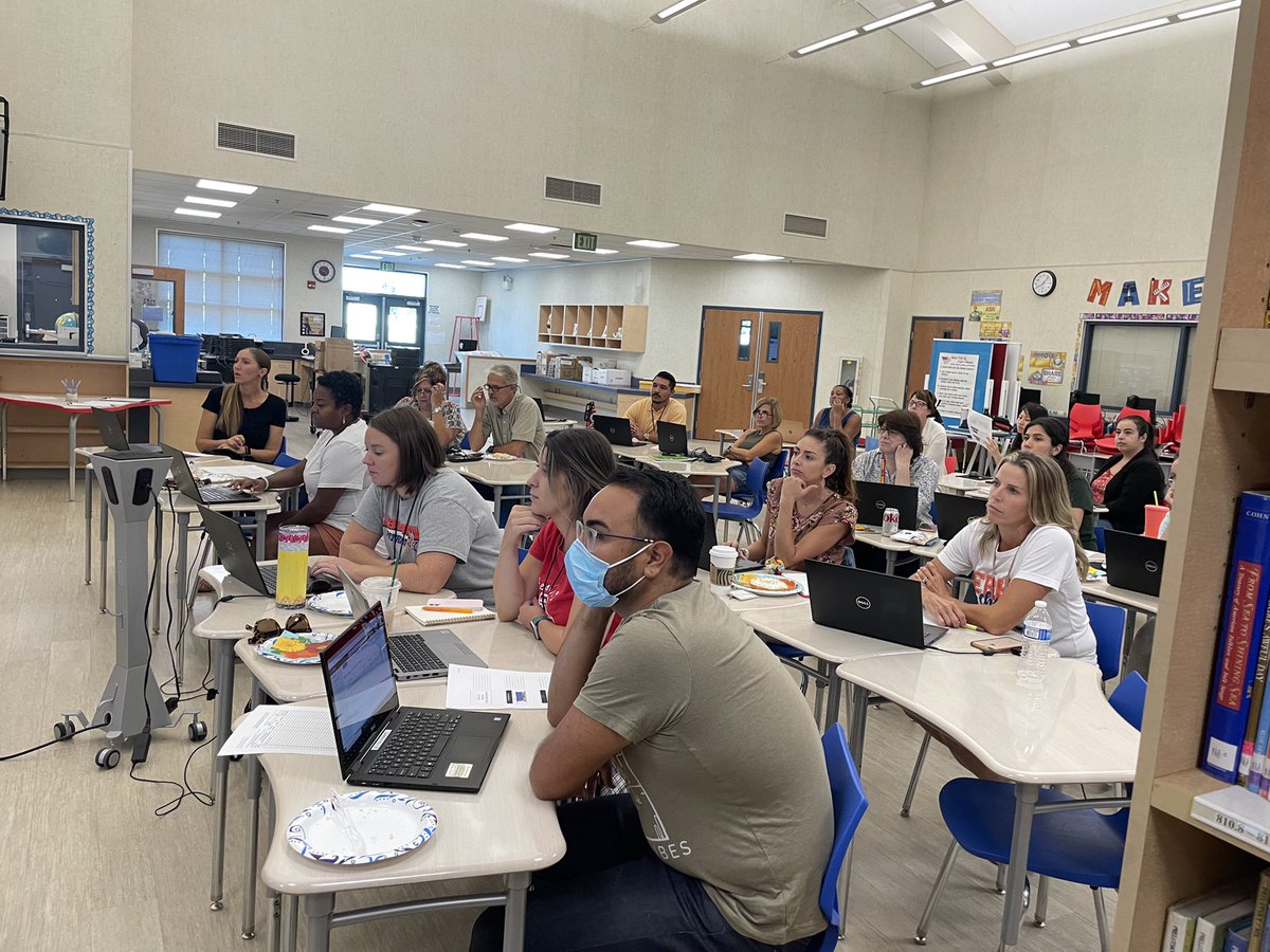 Lisa Lista tweet media