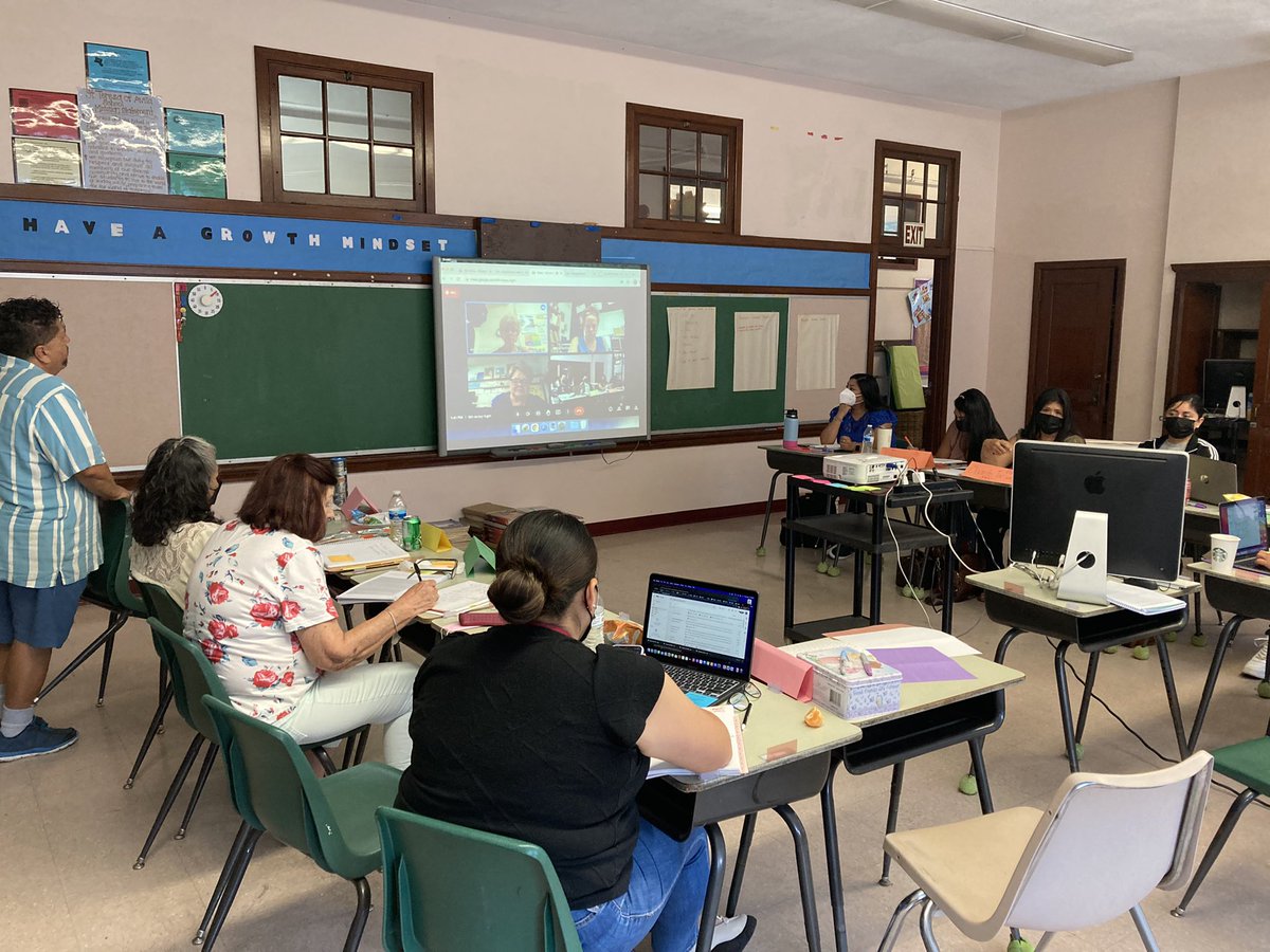 JillAnnable's tweet photo. The multiage teachers in the Microschool Network of Archdiocese of LA @CatholicEdLA @christi22168709 @pb_school grew their successful practices &amp; discussed classroom environments. Thanks @SaintThomasGR for joining us on day one! https://t.co/gWpQZqBKBo