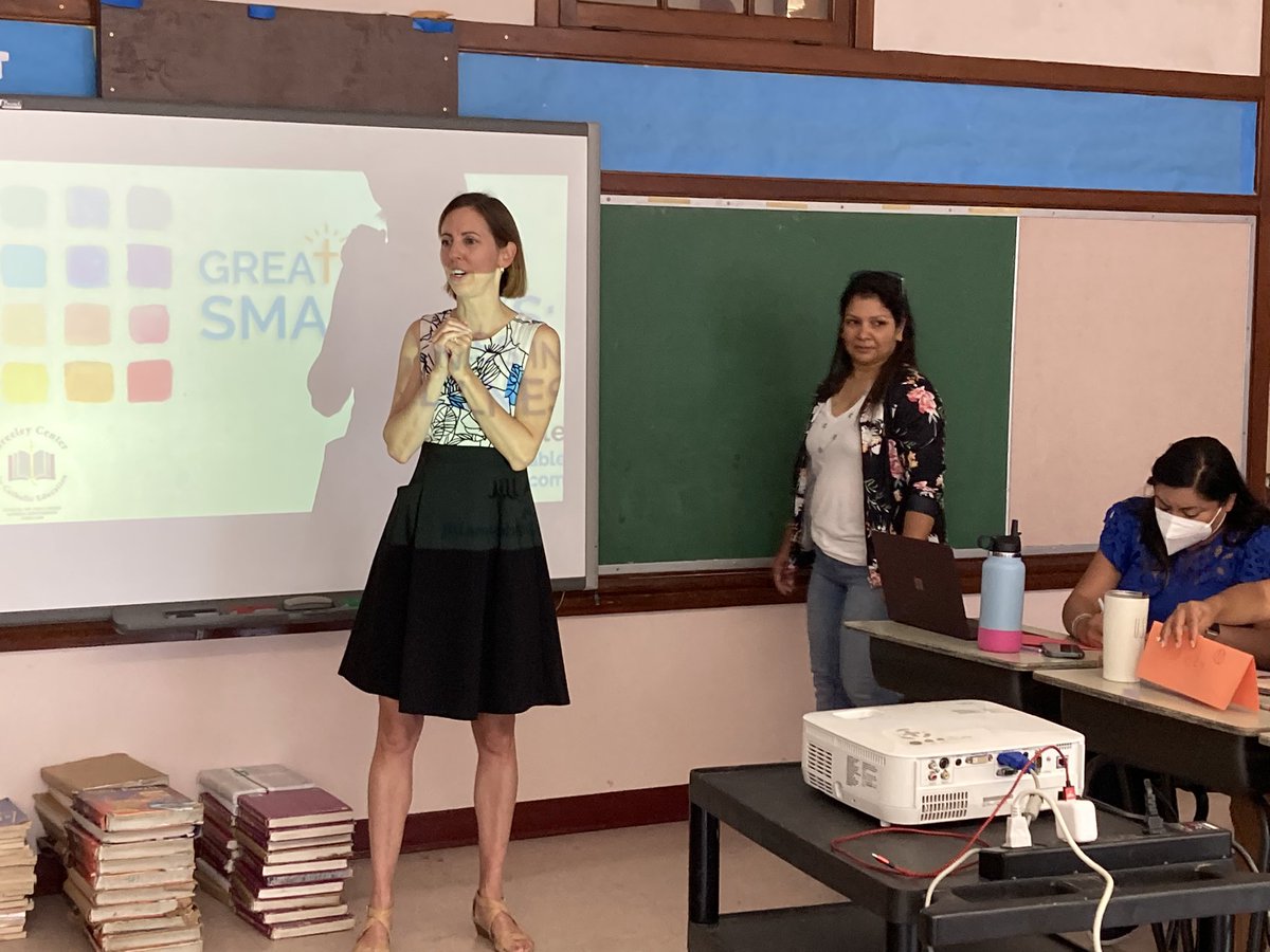 JillAnnable's tweet photo. The multiage teachers in the Microschool Network of Archdiocese of LA @CatholicEdLA @christi22168709 @pb_school grew their successful practices &amp; discussed classroom environments. Thanks @SaintThomasGR for joining us on day one! https://t.co/gWpQZqBKBo