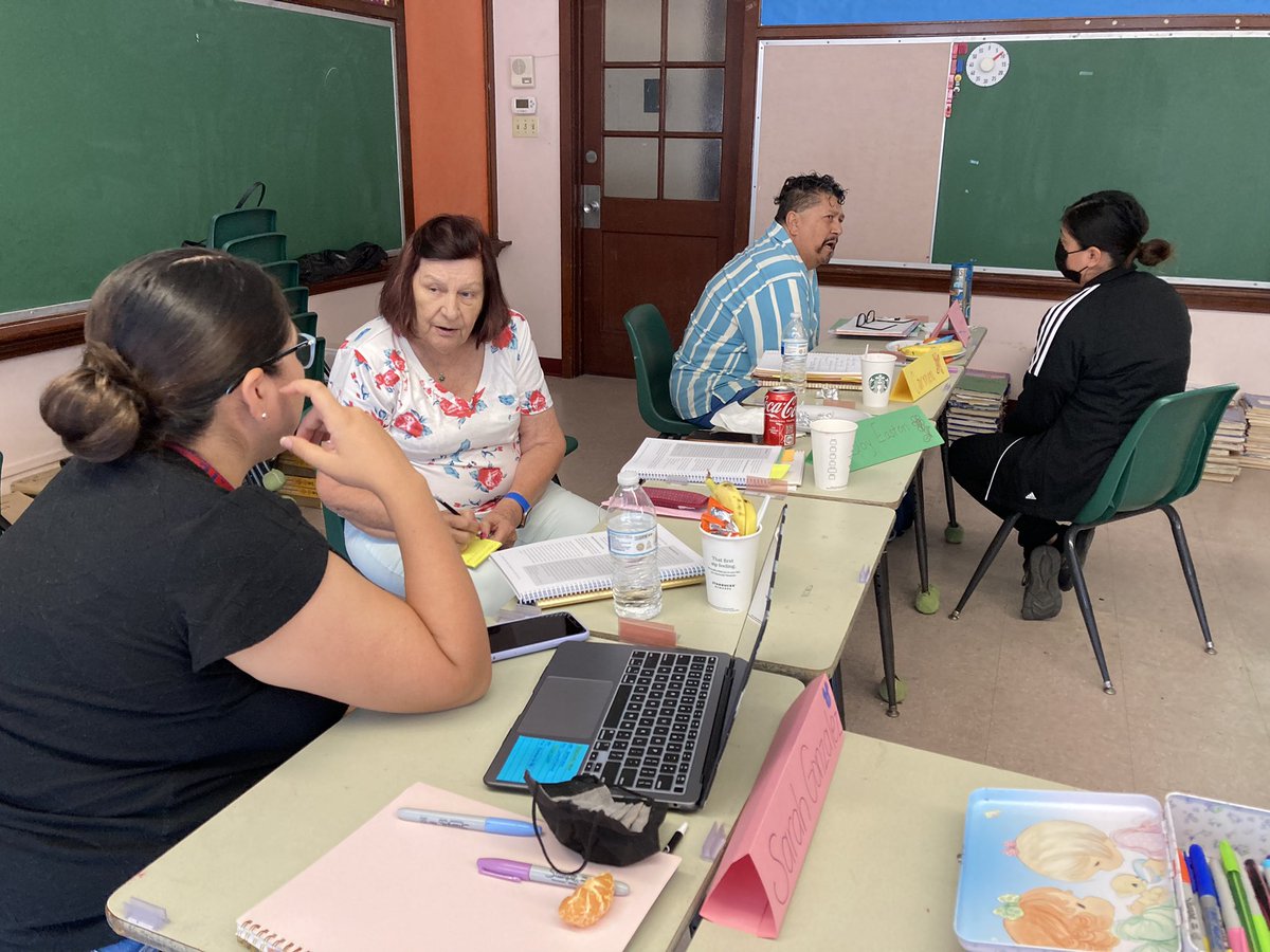 JillAnnable's tweet photo. The multiage teachers in the Microschool Network of Archdiocese of LA @CatholicEdLA @christi22168709 @pb_school grew their successful practices &amp; discussed classroom environments. Thanks @SaintThomasGR for joining us on day one! https://t.co/gWpQZqBKBo