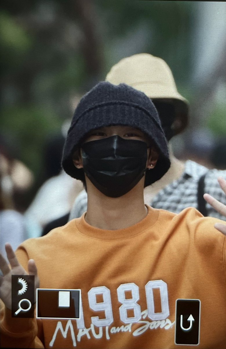 sjyjwfeed's tweet photo. Jakewon arrival at Music Bank 050822
#JAKE #JUNGWON https://t.co/Piht9dihwK
