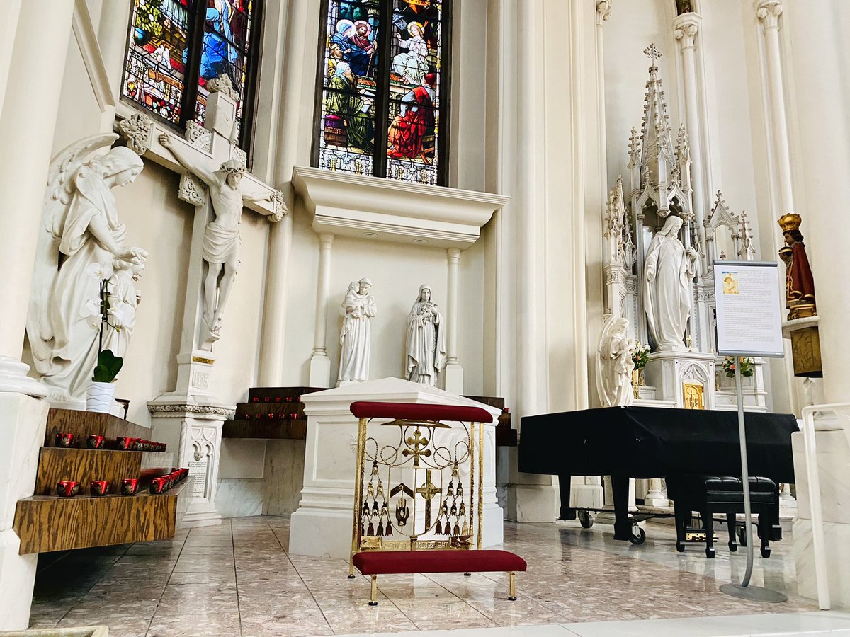 SJOSEPHINE_CSFN's tweet photo. When entering the Denver Cathedral to visit the remains of Julia Greeley I met Eddie who had never seen a Black nun &amp; wasn’t Catholic. Together we approached her remains &amp; he learned about &amp; prayed intercessory prayers. Pray for Eddie, through the intercession of Julia Greeley ♥️ https://t.co/VOVRuUT5Dd