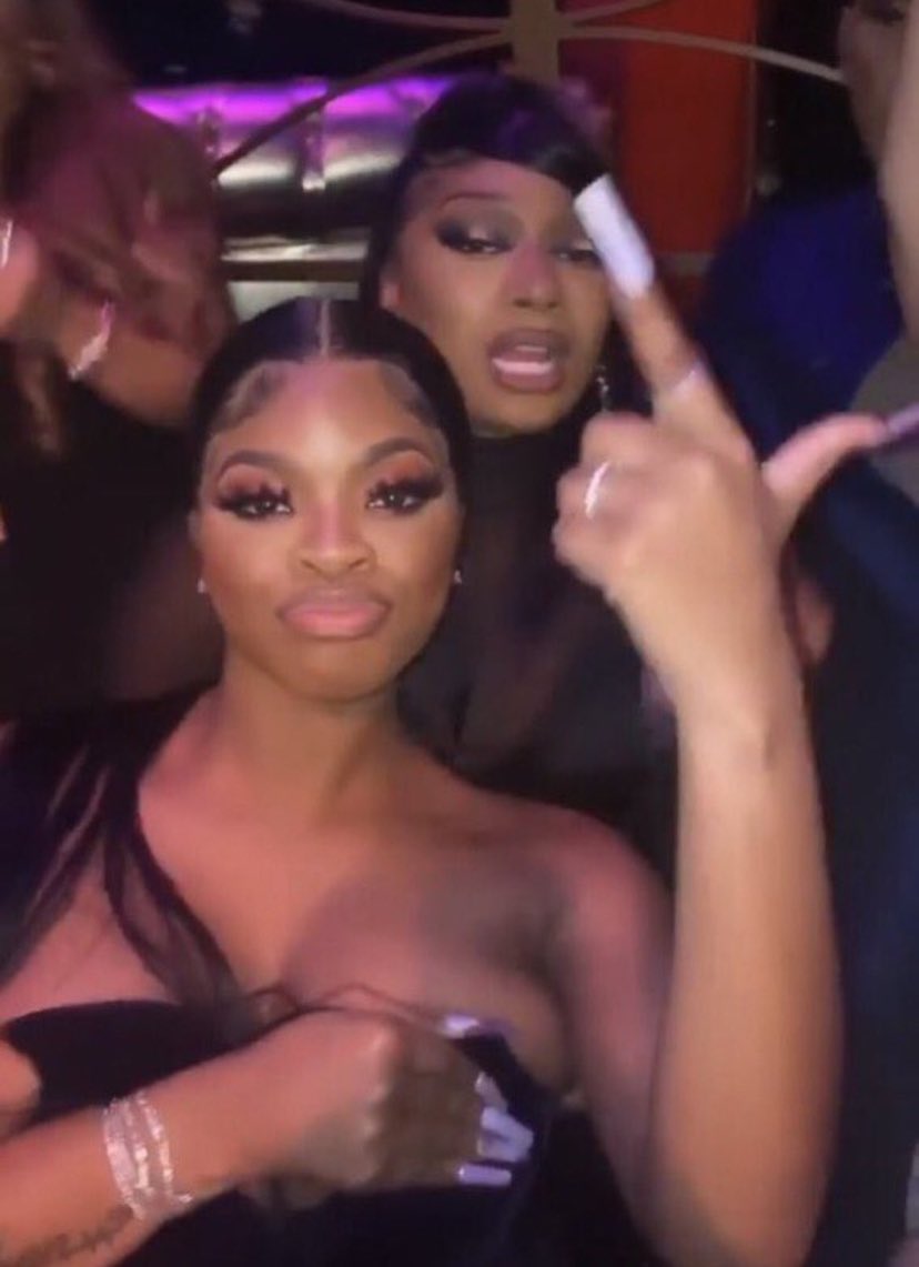 shawny0818's tweet photo. Chazz was saved from the bottom couple with his funky ass sister BECAUSE of Sereniti. He gon learn that now. Oh he gon learn  #LoveIslandUSA https://t.co/MW3oCfzo9c
