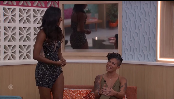 Wow....  Taylor does it....  calls Nicole dumb for picker her as a  festie bestie.....   #bb24