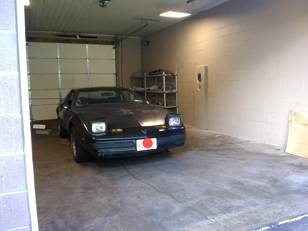 r_restorations's tweet photo. #1988 #pontiac #firebird #barnfind #restoration #ttops https://t.co/BOT2nQArMi