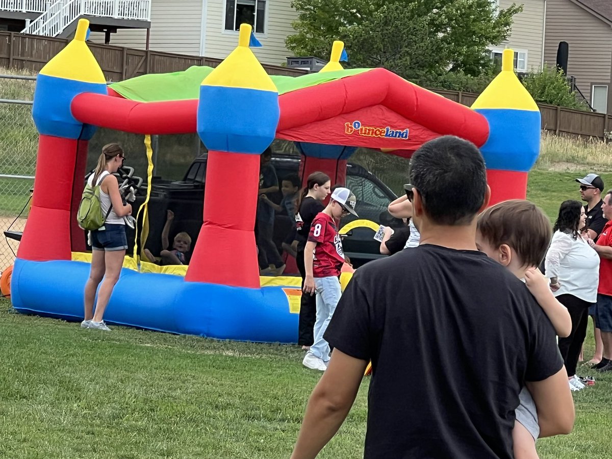 patwolach's tweet photo. Explorer Kick Off for Heritage Elementary!! Kids met their teacher, food trucks, bouncy house!!! It was so great to welcome back our students to school!! Connected Community ❤️#heritageexplorers @dcsdk12 https://t.co/vBzp1mqxc6