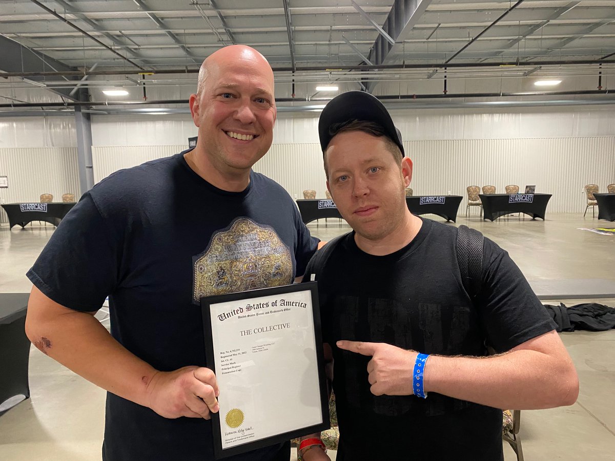 "Gimmick Attorney®" Mike Dockins tweet media