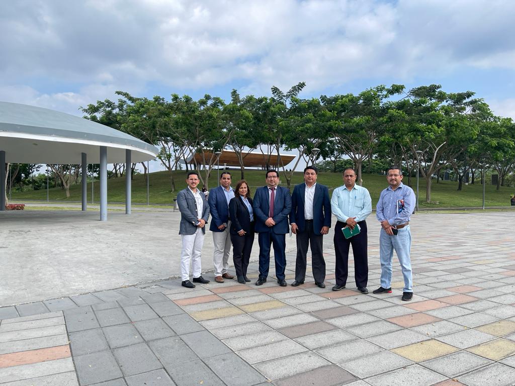 ISTPEM1's tweet photo. Los rectores de institutos tecnológicos de Manabí se reunieron con el coordinador zonal de la Senescyt, para definir detalles de la organización de la feria académica a realizarse el martes próximo, al cual acudirá la ministra de esta cartera de estado. https://t.co/P398ZBOaFw