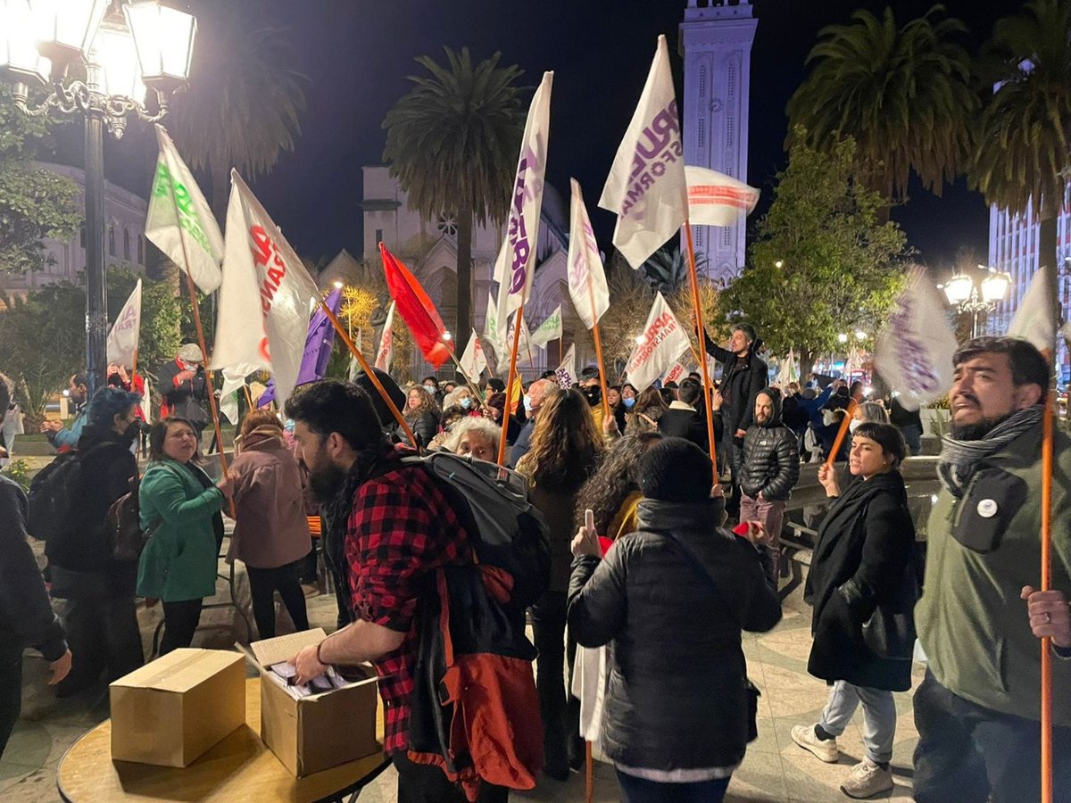 𝗔𝗿𝗲𝗻𝗴𝗮𝘇𝗼 𝗽𝗼𝗿 𝗲𝗹 𝗔𝗽𝗿𝘂𝗲𝗯𝗼 𝗣𝗹𝗮𝘇𝗮 𝗩𝗶𝗰𝘁𝗼𝗿𝗶𝗮 𝗩𝗮𝗹𝗽𝗮𝗿𝗮𝗶́𝘀𝗼 Jueves 4 Agosto 2022 19hrs. La alegría y la esperanza se hicieron sentir en una jornada vibrante y llena de buenas energías. Vamos todos/as por el Apruebo!!!