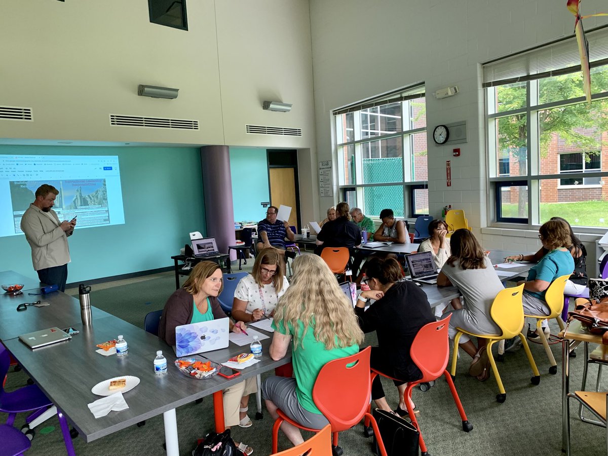 Led a thoughtful and interactive AP PLC with ⁦<a href="/KyleCBlock/">Kyle Block</a>⁩ today. Our leaders spoke their individual truths about the realities of what is, and the aspirations of what can be. I’m loving #LifeintheW! ⁦<a href="/Woodland50News/">Woodland District 50</a>⁩