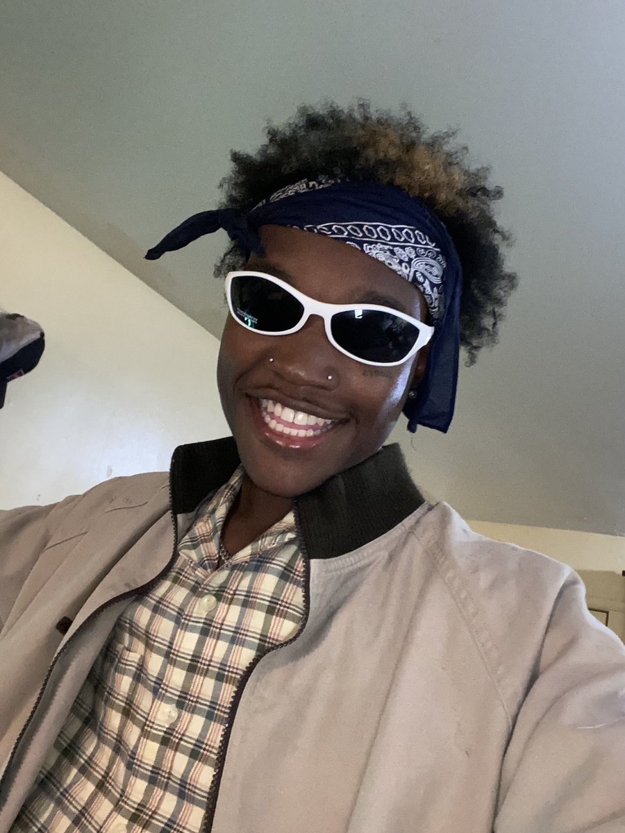 WhoMusy's tweet image. Roccstar life 💙🦍