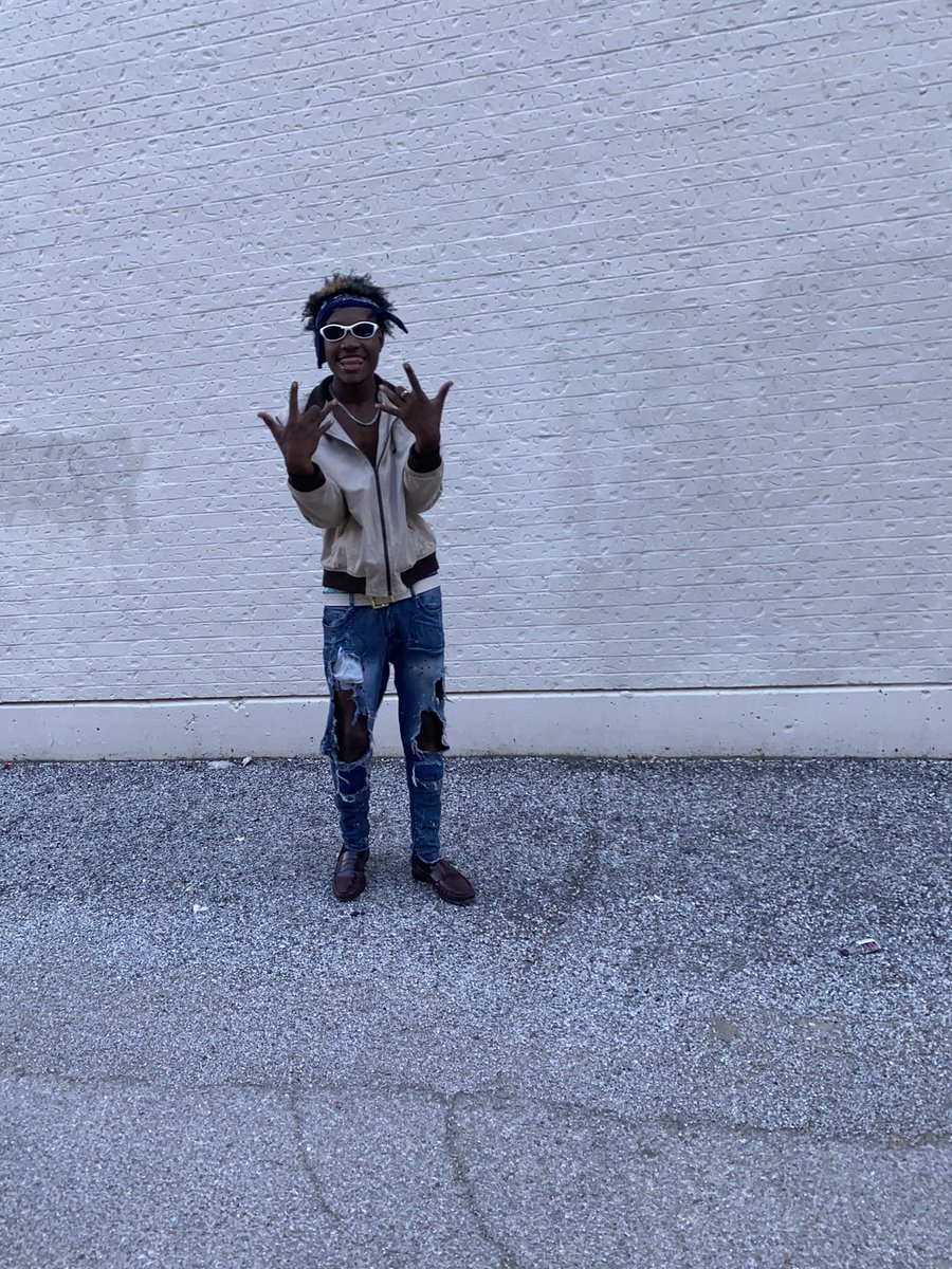 WhoMusy's tweet image. Roccstar life 💙🦍