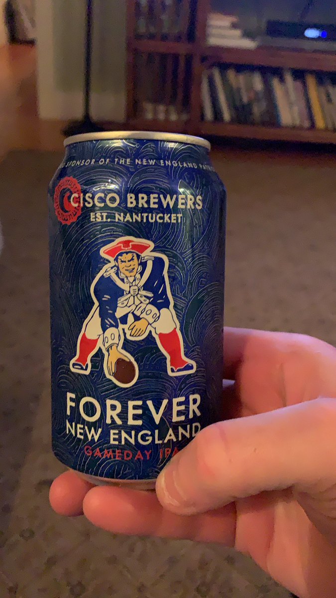jdukane's tweet image. Hey @Keefe21 @FitzyGFY @pintclubshow what do all think of this @Patriots @CiscoBrewers special edition?