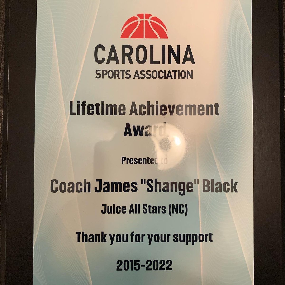 CoachJamesBlack's tweet photo. Coach James Black of Juice All-Stars wins Lifetime Achievement award in Triangle Challenge Summer League

#raleighhoops #919 #athlete #trianglechallenge #hoopstate #explorepage #recruitment @Hoopfarm @PrepHoopsNC @adidasHoops @PUMAHoops @CHC3 @SLAM_HS @PUMAHoops @sidestoriesent https://t.co/eaXAFVVcMT