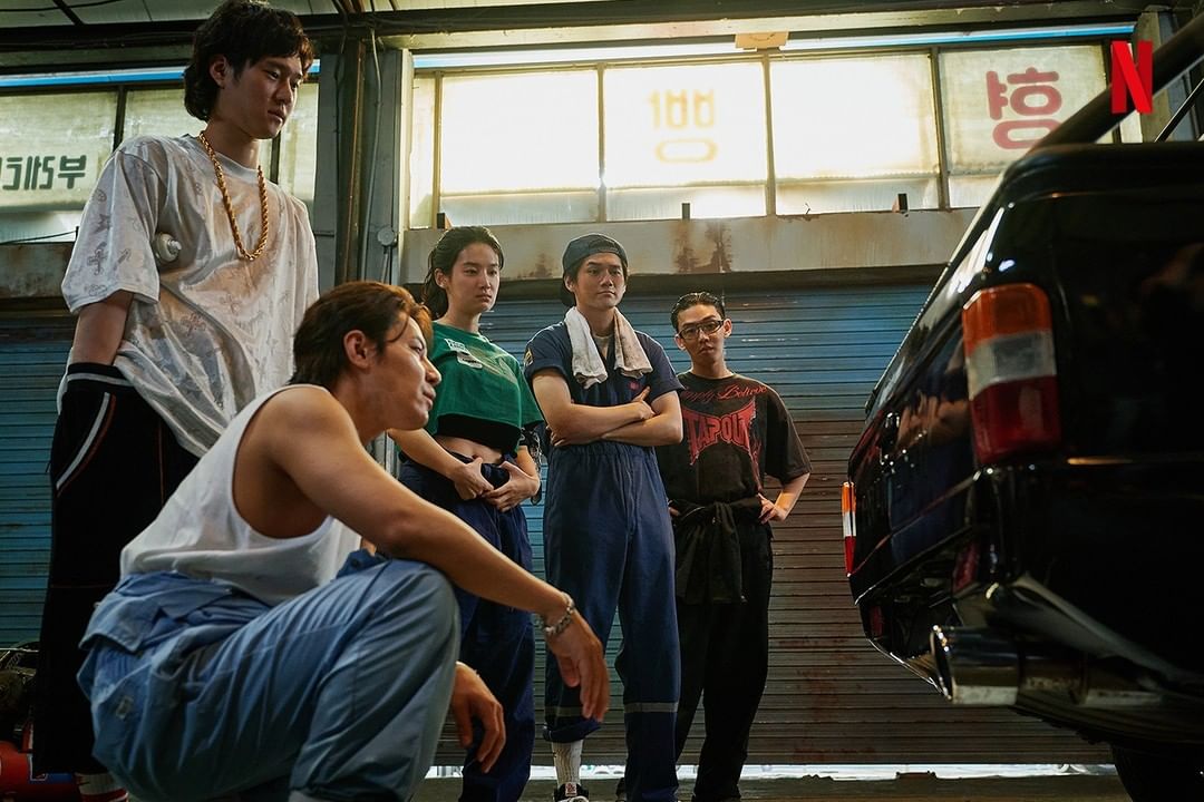0hMy0ng's tweet photo. Seoul Vibe 🚗
26 Aug 2022 🔜 Netflix 

/ junki is 🤩🤩

#옹성우 #OngSeongwu 
#사울대작전 #SeoulVibe https://t.co/CbsJC2MdvR