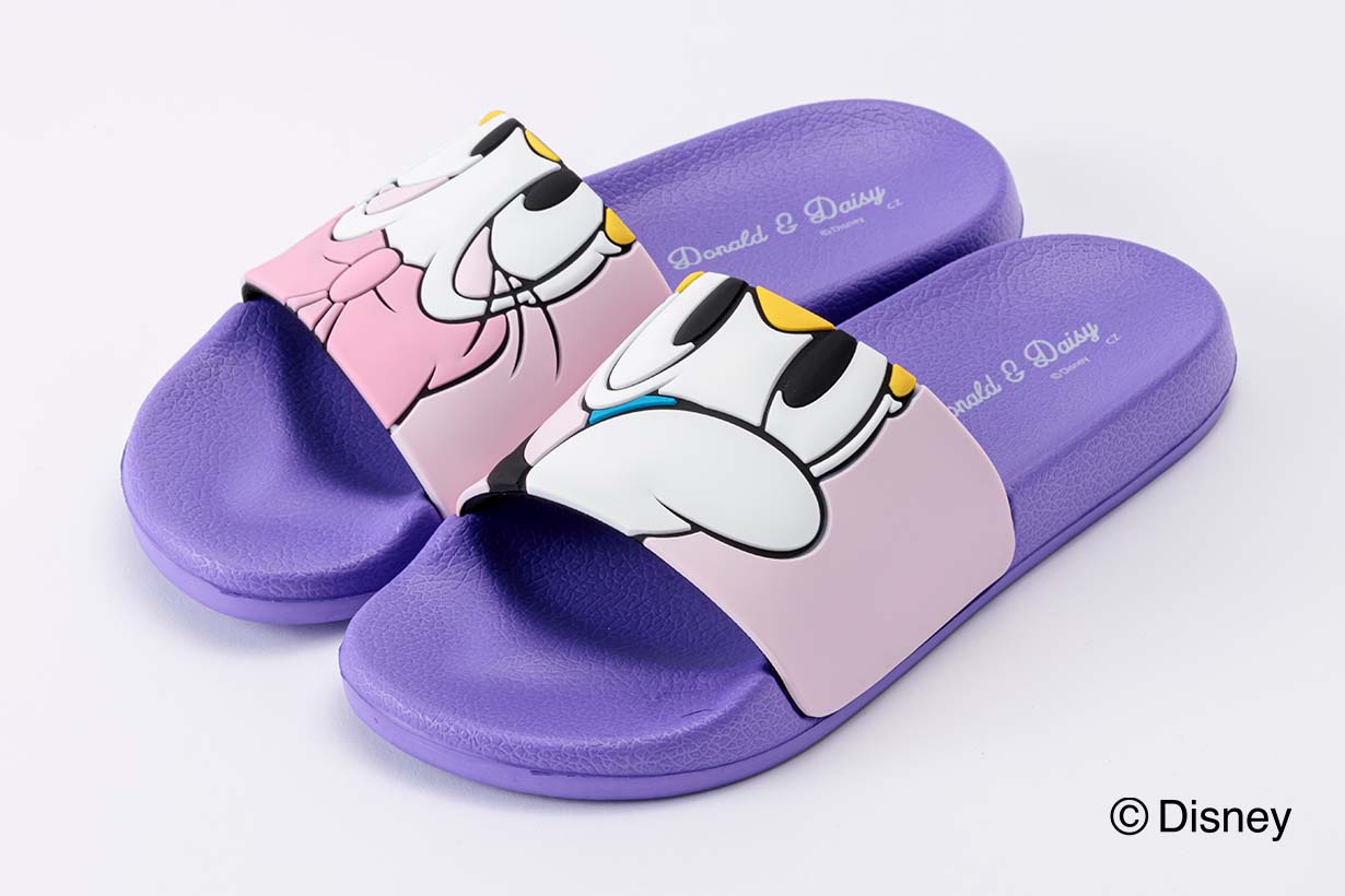 となりのカインズさん カインズ公式 ディズニー カインズの シャワーサンダル が限定発売 ミッキーたちが足元をキュートに飾る T Co Esdv4gfzl1 軽くて水に強い素材のシャワーサンダルです T Co Ncq6wghxhl Twitter