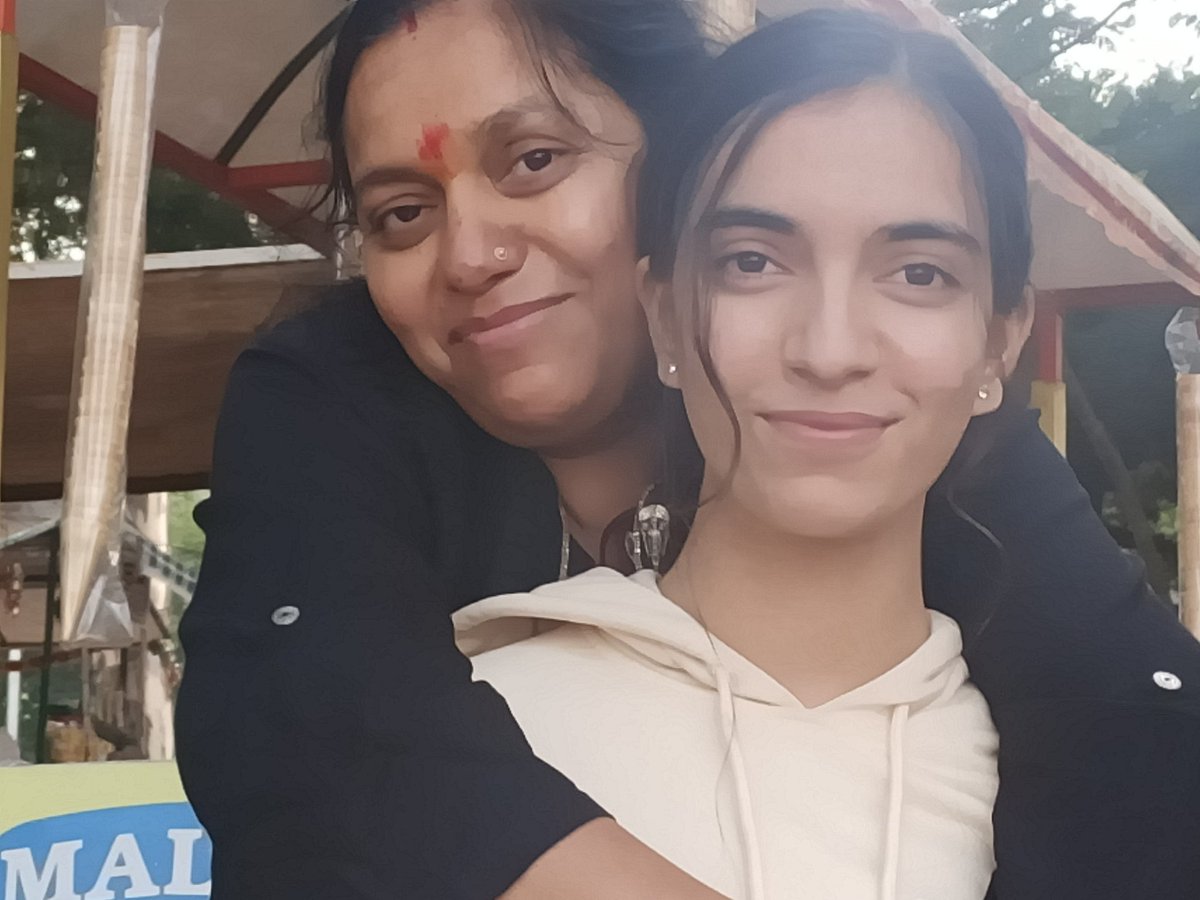 saurabh108intl's tweet image. Wish you many many happy returns of the day Mrs. Poonam Sharma