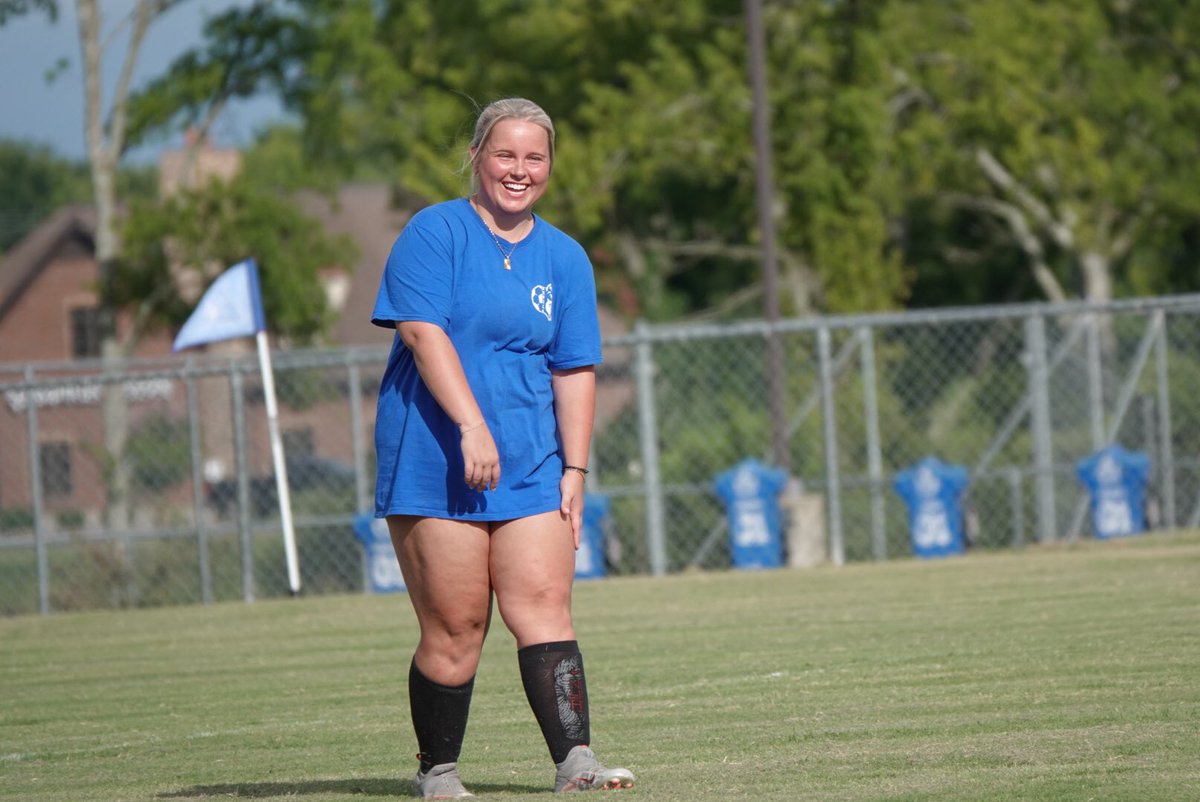 LHS_LadyDevils's tweet image. A few 📸 from our Alumni ⚽️ game tonight!  Thanks to everyone for coming out. Special thanks to @coachjimmymac for coming back to coach up the alumni!  Are we having fun or what!?!  #BDP #onceabluedevil #preseason