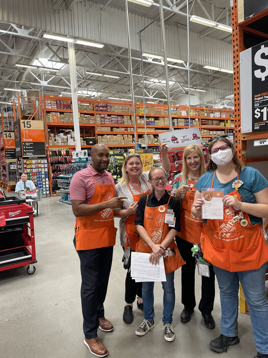 Excellent DDW with DM Sheldon today.  Congrats Laci at Pro and Cashier Heather on your badges!