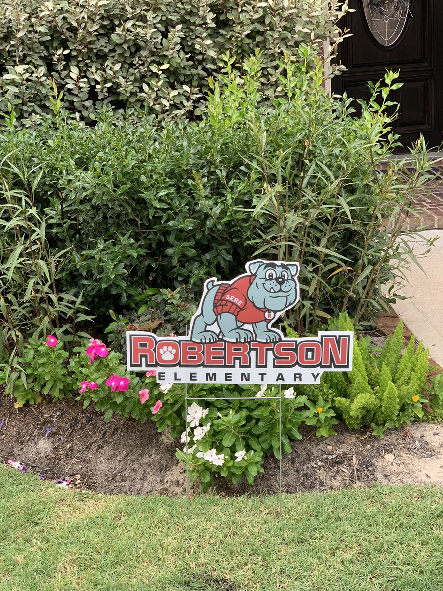 PTABulldogs's tweet photo. Get your signs as a donor or a parent! $100 gets you a discount or sign, $25 for a parent sign. 

https://t.co/ZwZcGGusZC https://t.co/h1UHJvBXmI
