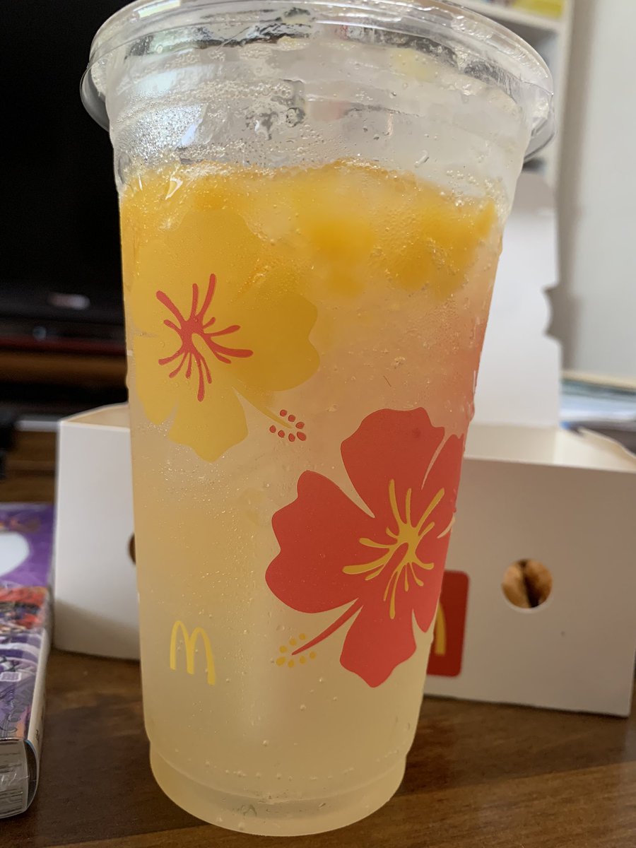 DBD79135740's tweet photo. マックフィズのトロピカル美味しかった https://t.co/yzoCSGXXUC