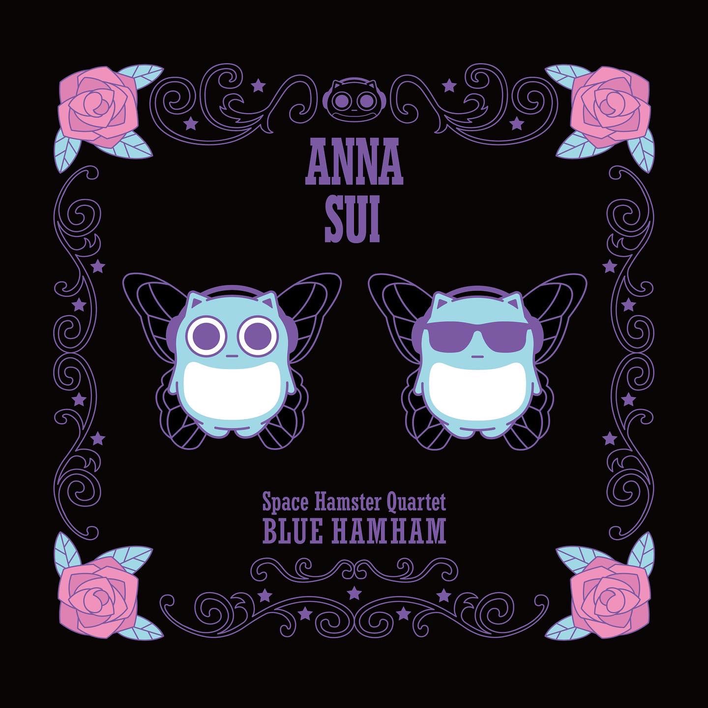 Anna Sui Japan Anna Sui Blue Hamham のコラボアイテムが販売開始 蝶々の羽を広げたブルーハムハムが目をひくハンカチやスマホケース 2 サイズのバッグがセットになった 2in1 トート ポーチ付きのスマートフォンクリーナーなどのアイテムがライン