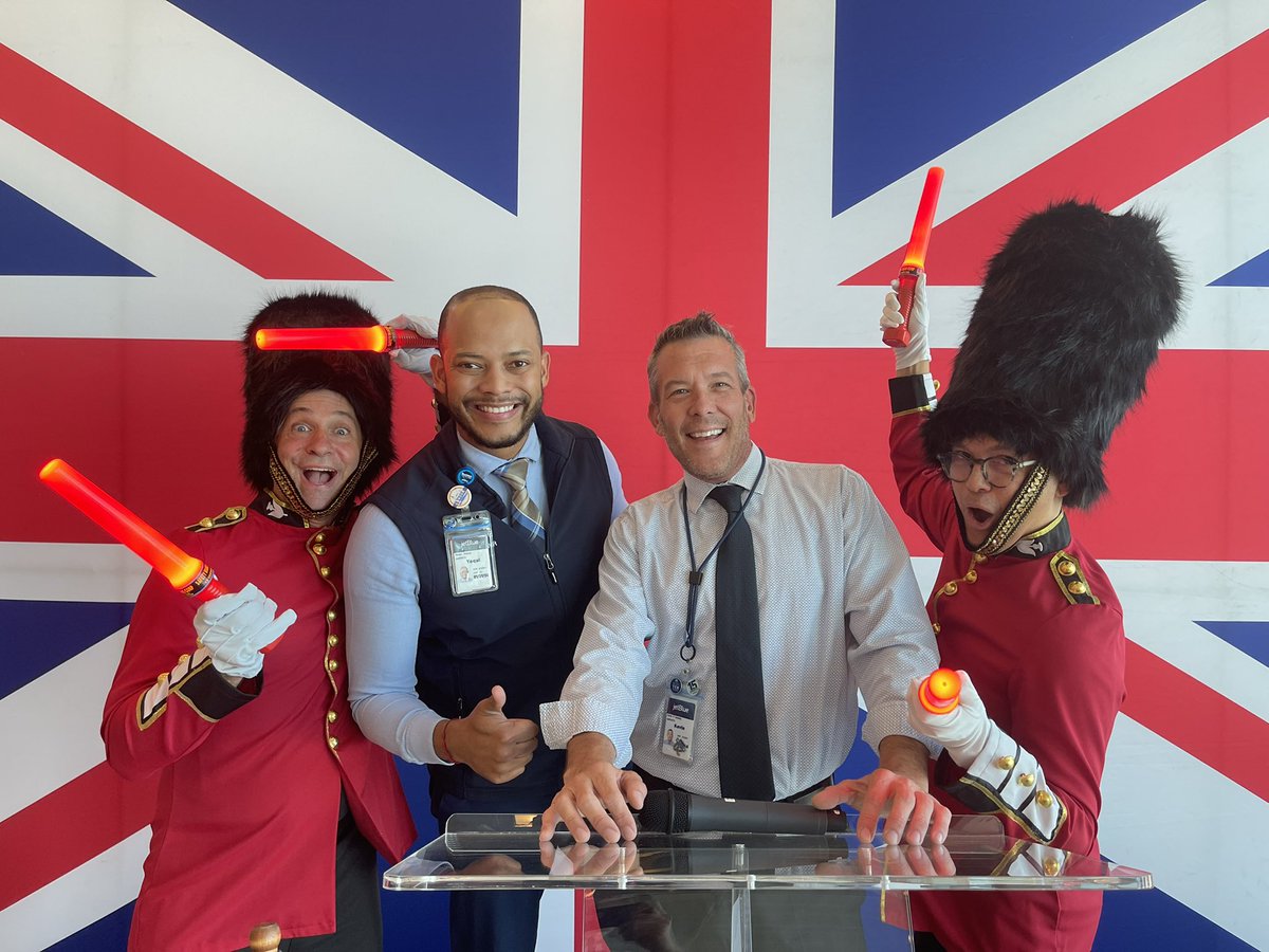YQRamos's tweet photo. Very excited to be a part of this new milestone! @JetBlue service from @BostonLogan to London 🇬🇧 @Gatwick_Airport #JetBlueBOS #JetBlueLGW Great job by everyone involved in this launch! ✈️💺@HelloJetBlue #LGW https://t.co/1jzNgFyipQ