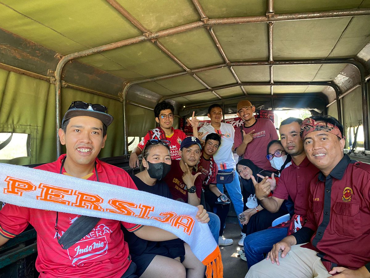 Kamu takkan pernah sendiri <a href="/Persija_Jkt/">Persija Jakarta</a> #PersijaDay #JakmaniaOnTourMakassar #AwayDays