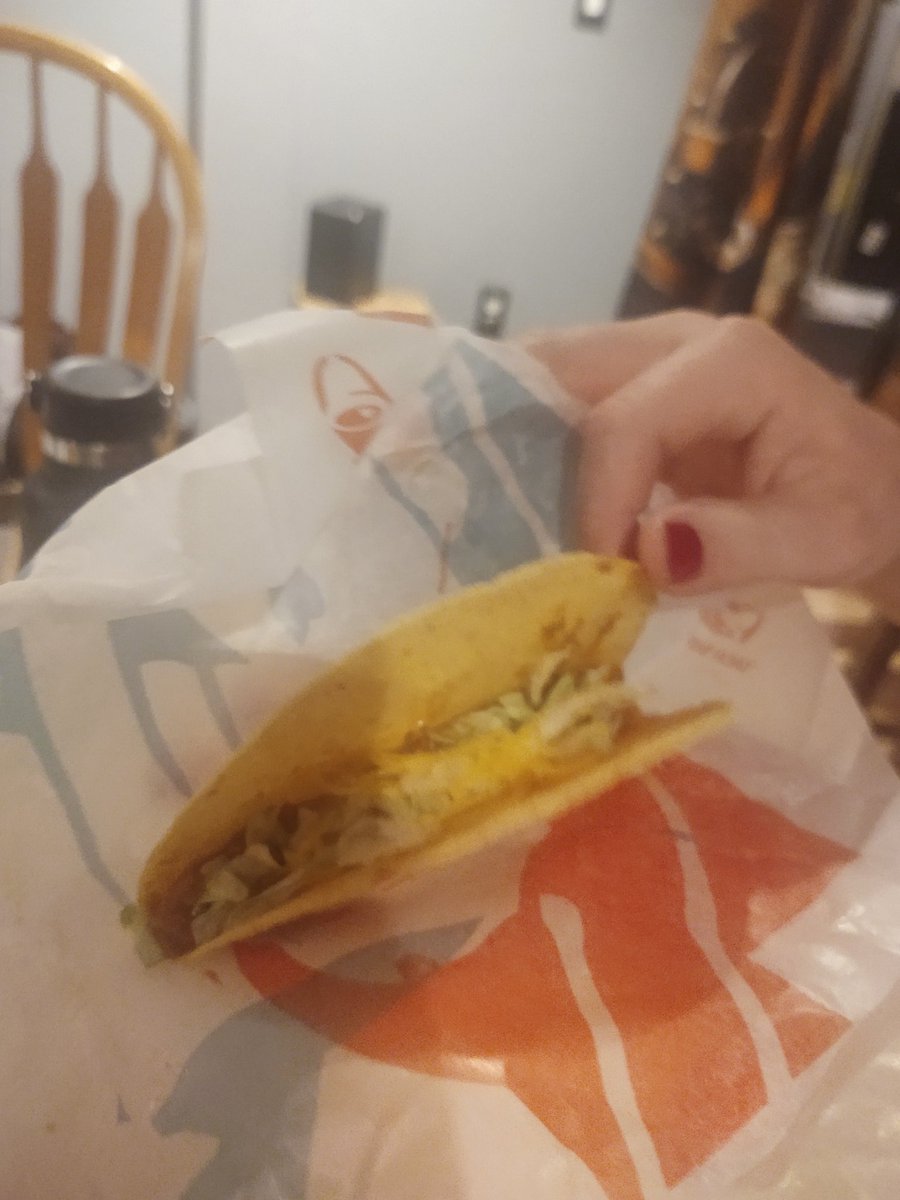 DotKingOf's tweet photo. @tacobell what is this https://t.co/YOWq3awkqg