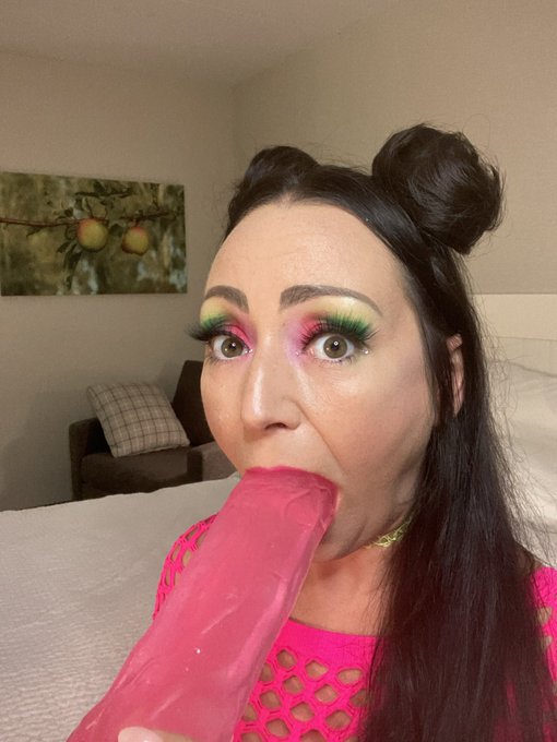Can I stretch my mouth for this monster dildo? .. what about my pussy? Watch me try .. https://t.co/VoWQXxmPcR<a href="/tag/monster"class="tags"><span>#monster</span></a><a href="/tag/teaser"class="tags"><span>#teaser</span></a><a href="/tag/takeit"class="tags"><span>#takeit</span></a><a href="/tag/dildogames"class="tags"><span>#dildogames</span></a><a href="/tag/onlyfan"class="tags"><span>#onlyfan</span></a>
