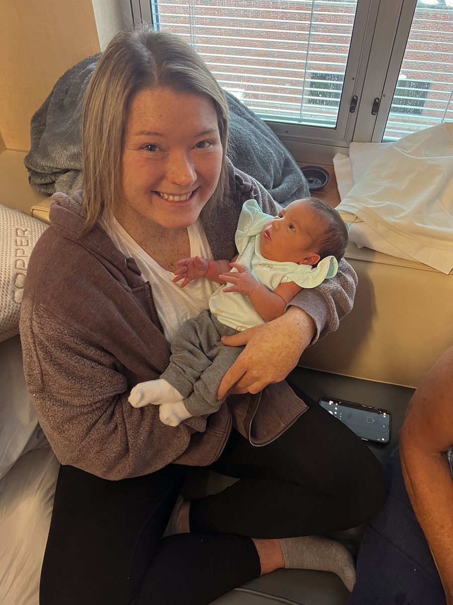 risharenee05's tweet image. Uh oh… my bank acct is in trouble