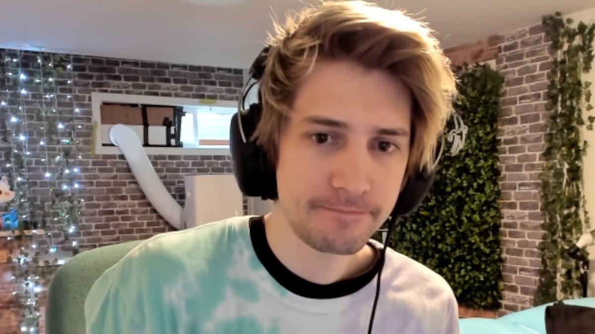SneakoUpdates's tweet photo. RUMORS: THERE MAY BE A @TheSNEAKO X ANDREW TATE VS @xQc X @hasanthehun DEBATE. STAY TUNED! https://t.co/DMMXFW5bpS