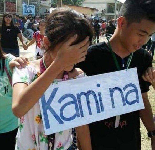 jongwonwrites's tweet image. gagi bigyan nyo nga ng placard yan