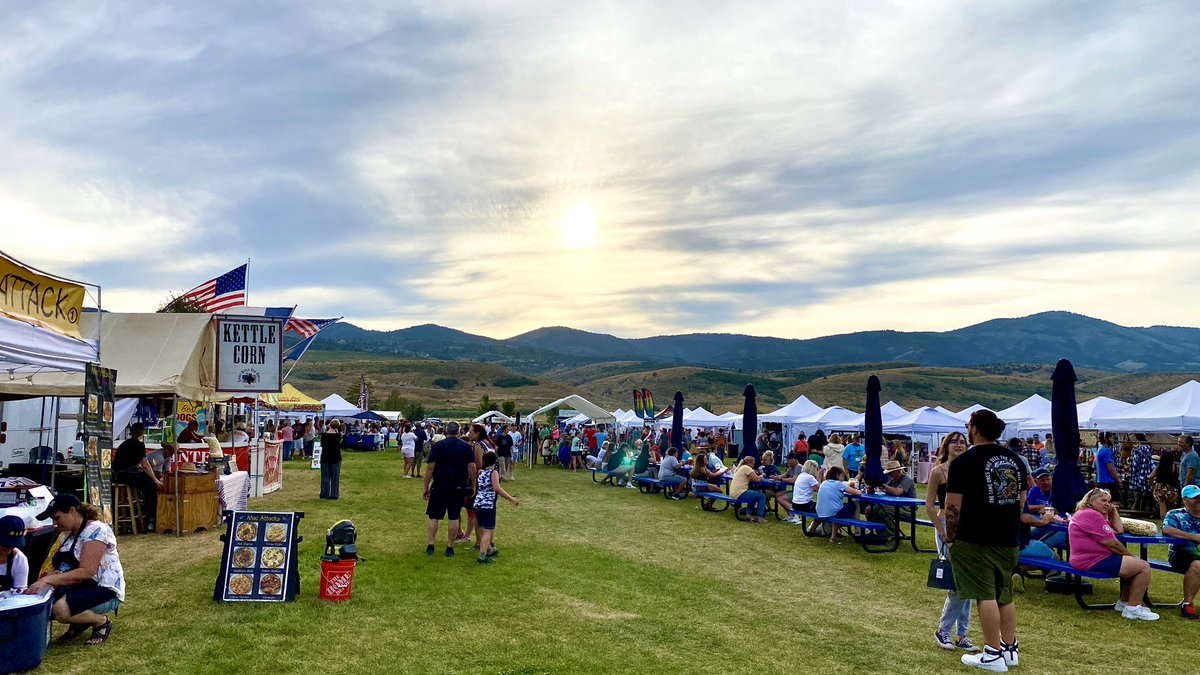 brianwusa's tweet photo. #RaspberryDays #parade #craftfair #Utwx great times, family time. @Gobearlake @AlanaBrophyNews @ChaseThomason @ThomasGeboyWX @nawa201 @Whobugs @BearLakeValley @Dan_Pope_FOX13 @spunky_libra @UtahBamaFan @dannahyer @Simply_me_Holly https://t.co/ofz9vRCXDN
