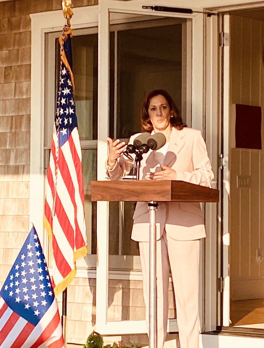 dbwilliamsbos's tweet photo. In case you are wondering Madame VP has a great presence in person. https://t.co/D6oqoWb3mJ