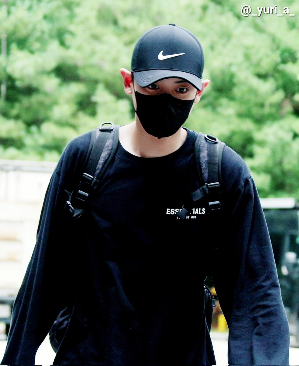 _yuri_a_'s tweet photo. 220805 블루헬멧 메이사의 노래 찬열 출근 pic https://t.co/93vANlJihO