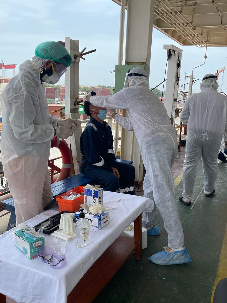 A big shout out for our Karachi Port Health Establishment team busy in contact tracing on vessel.Screening and RAT testing of all the crew on-board has been done by team of dedicated doctors