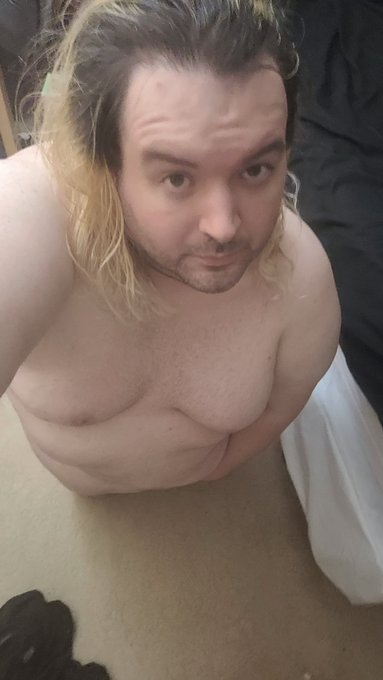 Do you like me on my knees? https://t.co/4Deg9CDvxB