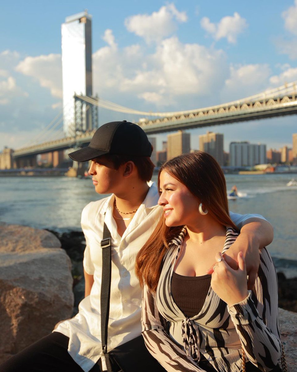 philstarlife's tweet photo. KDLex in NYC. 😍🗽

Alexa Ilacad posted sweet snaps with KD Estrada while exploring New York. 💕 (📸: Alexa Ilacad/ IG)

#KDLex https://t.co/5oG4muK9Fm