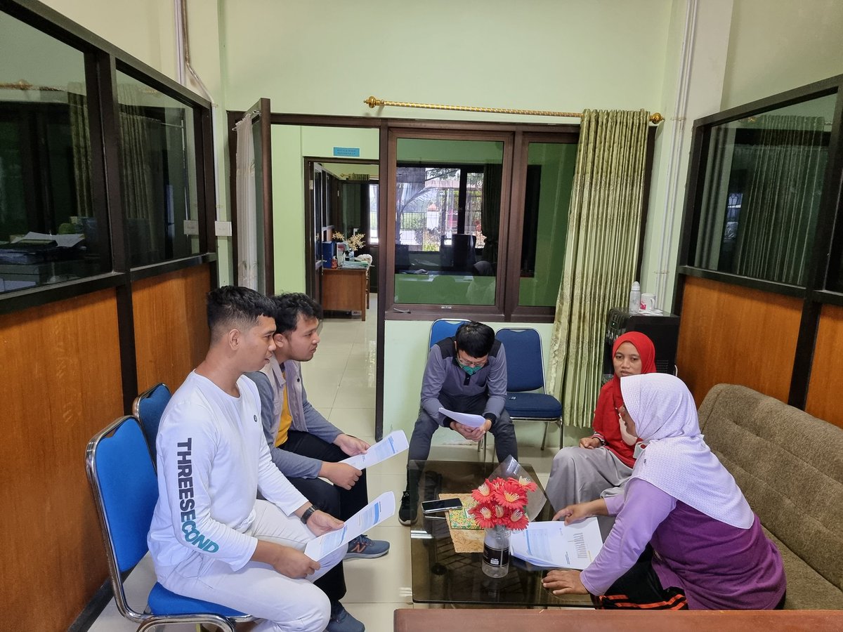 Risdyamasta23's tweet photo. Jumat (5/8) Rianda R. PPB Kota Madiun, Melaksanakan Sinkronisasi Kegiatan, Menyampaikan Rencana Kerja &amp; Capaian Kinerja Bersama Bidang Perikanan DKPP Kota Madiun #GiatLuhkanSatminkalBWI  #luhlapor #KotaMadiun @bppp_banyuwangi @puslatluhkp @DKPPkotamadiun https://t.co/KCk9uFioQi