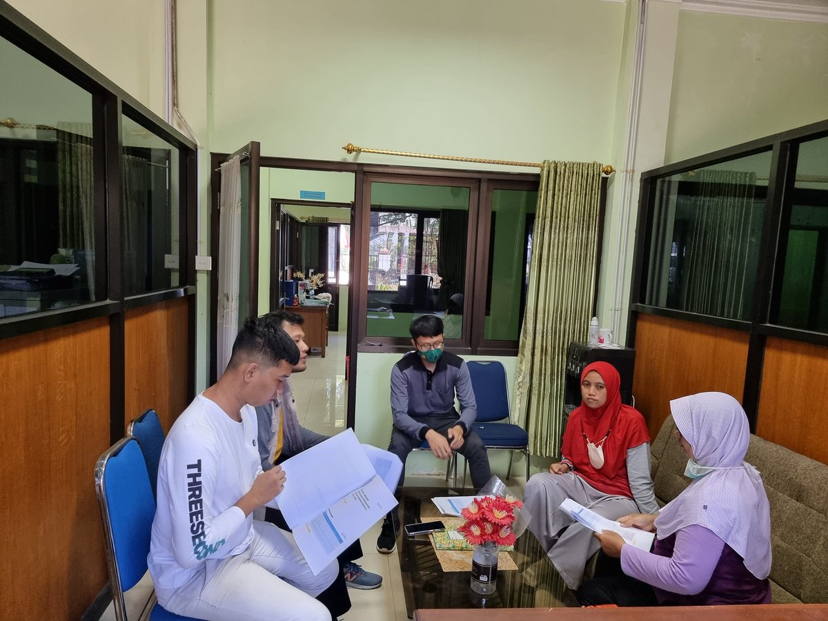 Risdyamasta23's tweet photo. Jumat (5/8) Rianda R. PPB Kota Madiun, Melaksanakan Sinkronisasi Kegiatan, Menyampaikan Rencana Kerja &amp; Capaian Kinerja Bersama Bidang Perikanan DKPP Kota Madiun #GiatLuhkanSatminkalBWI  #luhlapor #KotaMadiun @bppp_banyuwangi @puslatluhkp @DKPPkotamadiun https://t.co/KCk9uFioQi