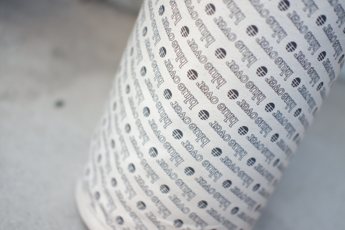 blueover_struct tweet media