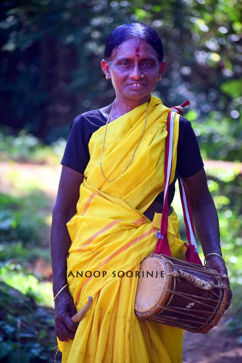 beautyoftulunad's tweet photo. ಸತ್ತಿಗೆದಾತ್ ಮಲ್ಲೆ 
ಅರಿವಾಣೊದಾತ್ ಉರುಂಟು 
ಪಣವುದಾತ್ ಪೊರ್ಲು 
ತಿರ್ತ್ ತುಳು ರಾಜ್ಯ 
ಬಾರಿ ಪೊರ್ಲು ತೋಜುಂಡು 

...spb...
#Tulu #TuluNadu #Porlu #Language https://t.co/KcDp8B3FXK