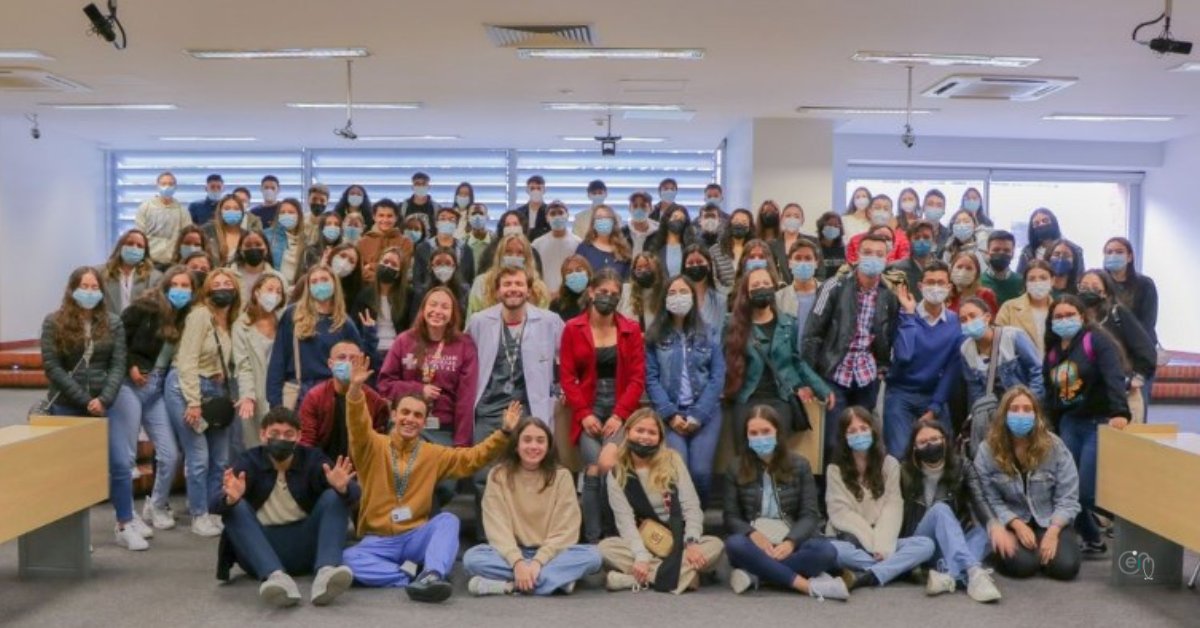 UniandesCEIM's tweet photo. Esta semana acompañamos a los estudiantes de primer semestre de nuestra facultad.
Es muy grato compartir con ellos.
Les deseamos los mejores éxitos en esta nueva etapa.
#LaFacultadSomosTodos https://t.co/4GamnNa15x