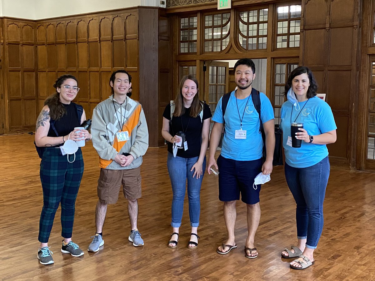 Alena Moon tweet media